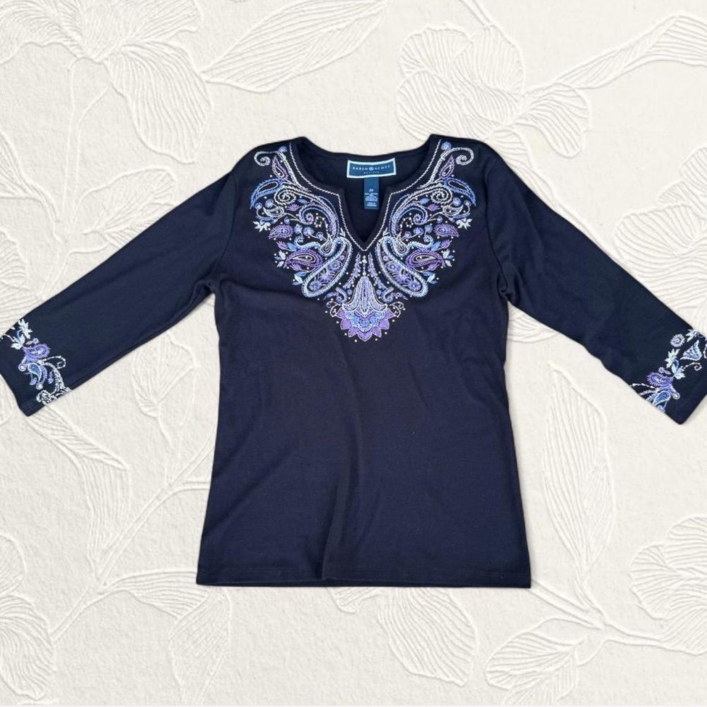 Karen Scott black top with Lavender Embroidered Top Size S